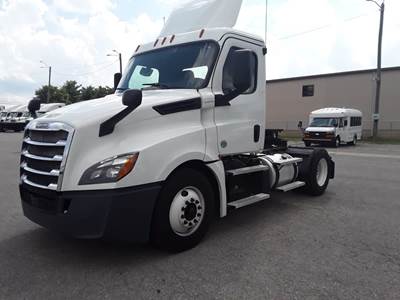 Freightliner Cascadia 126 Single Axle Day Cab Truck - 410HP, 12 Speed Automatic