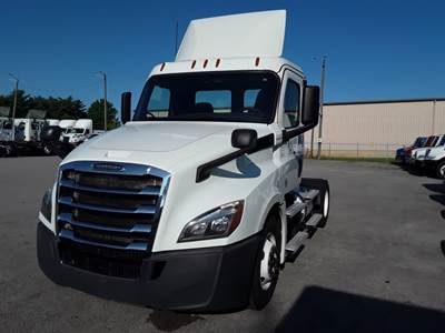 Freightliner Cascadia 126 Single Axle Day Cab Truck - 410HP, 12 Speed Automatic