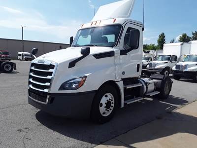 Freightliner Cascadia 126 Single Axle Day Cab Truck - 410HP, 12 Speed Automatic