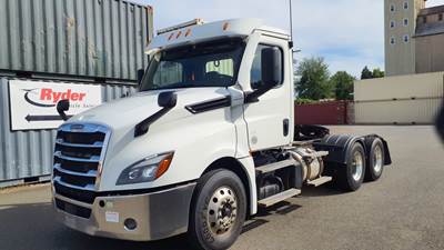 Freightliner Cascadia 126 Day Cab Truck - 505HP, 12 Speed Automatic