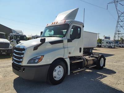 Freightliner Cascadia 126 Single Axle Day Cab Truck - 410HP, 12 Speed Automatic