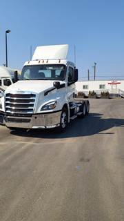Freightliner Cascadia 126 Day Cab Truck - 455HP, 12 Speed Automatic
