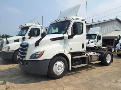 Freightliner Cascadia 126 Single Axle Day Cab Truck - 410HP, 12 Speed Automatic