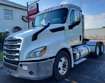 Freightliner Cascadia 126 Day Cab Truck - 450HP, 10 Speed Automatic
