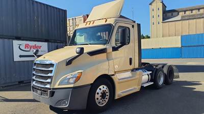 Freightliner Cascadia 126 Day Cab Truck - 450HP, 12 Speed Automatic
