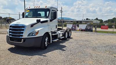 Freightliner Cascadia 126 Day Cab Truck - 410HP, 12 Speed Automatic