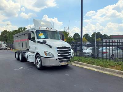 Freightliner Cascadia 126 Day Cab Truck - 450HP, 10 Speed Automatic