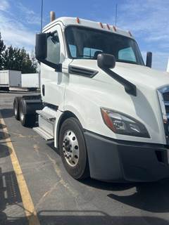 Freightliner Cascadia 126 Day Cab Truck - 450HP, 10 Speed Manual
