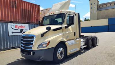 Freightliner Cascadia 126 Day Cab Truck - 450HP, 12 Speed Automatic