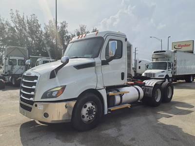 Freightliner Cascadia 126 Day Cab Truck - 450HP, 10 Speed Automatic