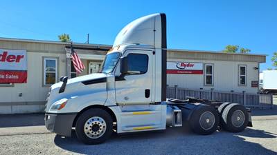 Freightliner Cascadia 126 Day Cab Truck - 400HP, 12 Speed Automatic
