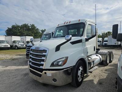 Freightliner Cascadia 126 Day Cab Truck - 450HP, 10 Speed Automatic
