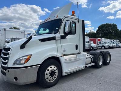 Freightliner Cascadia 126 Day Cab Truck - 450HP, 10 Speed Manual