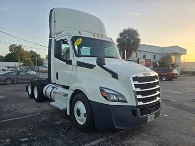Freightliner Cascadia 126 Day Cab Truck - 410HP, 12 Speed Manual
