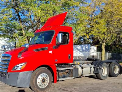 Freightliner Cascadia 126 Day Cab Truck - 500HP, 18 Speed Manual
