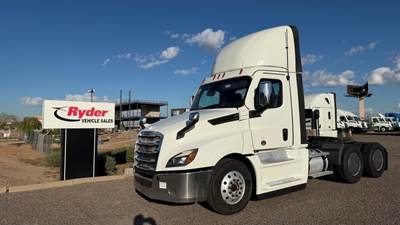 Freightliner Cascadia 126 Day Cab Truck - 450HP, 12 Speed Automatic