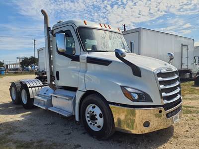 Freightliner Cascadia 126 Day Cab Truck - 450HP, 10 Speed Automatic
