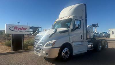Freightliner Cascadia 126 Day Cab Truck - 450HP, 12 Speed Automatic
