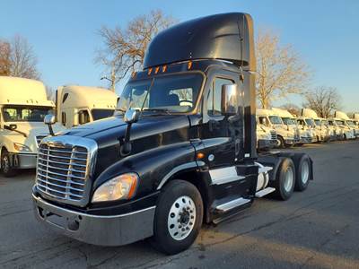Freightliner Cascadia Day Cab Truck - 400HP, 10 Speed Automatic