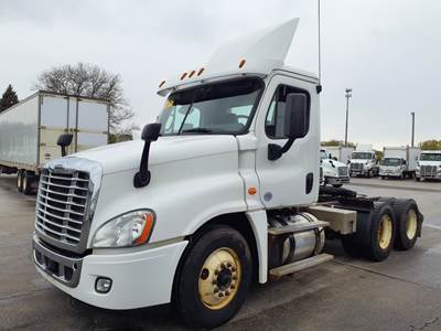 Freightliner Cascadia Day Cab Truck - 450HP, 10 Speed Automatic