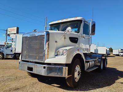 Freightliner Coronado 122 SD Day Cab Truck - 505HP, 13 Speed Automatic