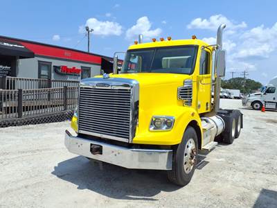 Freightliner Coronado 122 SD Day Cab Truck - 475HP, 10 Speed Manual