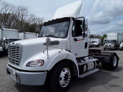 Freightliner M2 112 Single Axle Day Cab Truck - 370HP, 10 Speed Manual