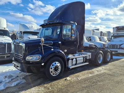 Freightliner M2 112 Day Cab Truck - 450HP, 10 Speed Automatic