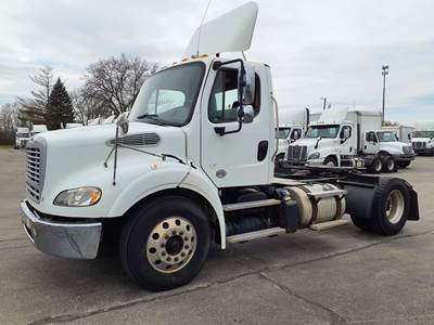 Freightliner M2 112 Single Axle Day Cab Truck - 370HP, 6 Speed Automatic
