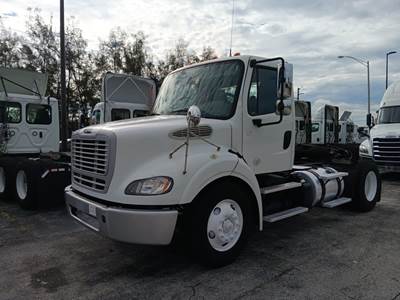 Freightliner M2 112 Single Axle Day Cab Truck - 370HP, 6 Speed Automatic