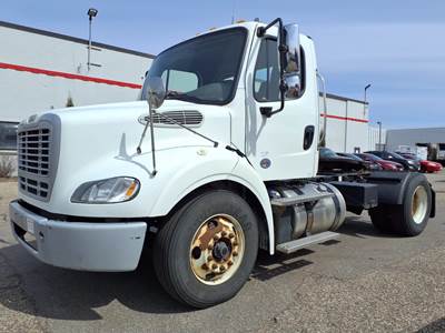 Freightliner M2 112 Single Axle Day Cab Truck - 370HP, 6 Speed Automatic