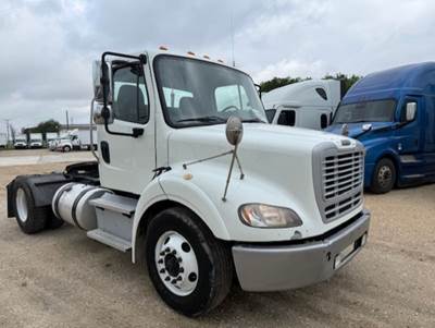 Freightliner M2 112 Single Axle Day Cab Truck - 370HP, 6 Speed Automatic