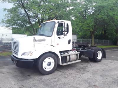 Freightliner M2 112 Single Axle Day Cab Truck - 370HP, 10 Speed Manual