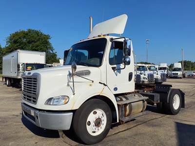 Freightliner M2 112 Single Axle Day Cab Truck - 370HP, 5 Speed Automatic