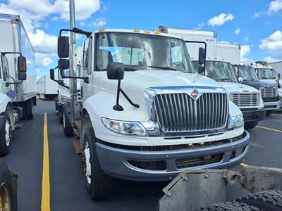 International 4400 Single Axle Day Cab Truck - 350HP, 6 Speed Automatic