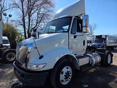 International 8600 (4X2) Single Axle Day Cab Truck - 365HP, 6 Speed Automatic