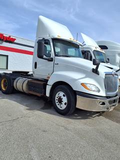 International LT625 Day Cab Truck - 10 Speed Automatic