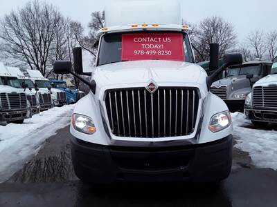 International LT625 Day Cab Truck - 400HP, 10 Speed Automatic