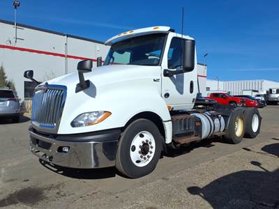 International LT625 Day Cab Truck - 10 Speed Automatic