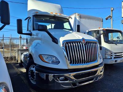 International LT625 Day Cab Truck - 400HP, 10 Speed Automatic