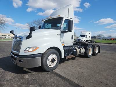 International LT625 Day Cab Truck - 400HP, 10 Speed Automatic