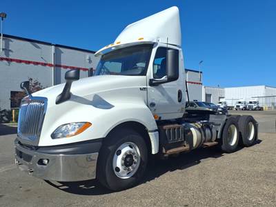 International LT625 Day Cab Truck - 400HP, 10 Speed Automatic