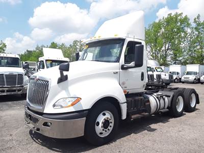 International LT625 Day Cab Truck - 430HP, 10 Speed Automatic
