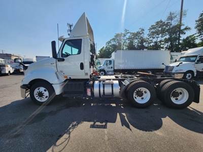 International LT625 Day Cab Truck - 450HP, 10 Speed Automatic