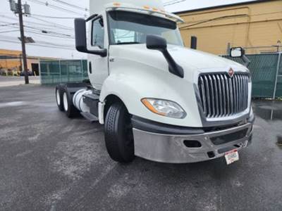 International LT625 Day Cab Truck - 450HP, 10 Speed Automatic