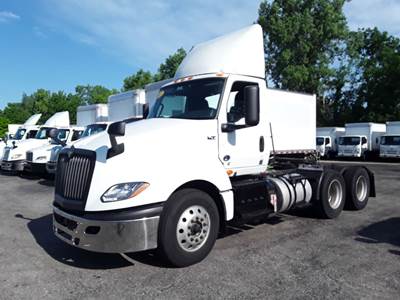 International LT625 Day Cab Truck - 400HP, 10 Speed Automatic