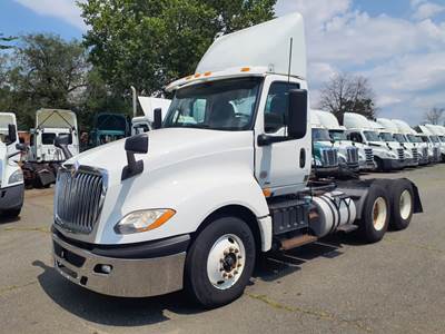 International LT625 Day Cab Truck - 430HP, 10 Speed Automatic