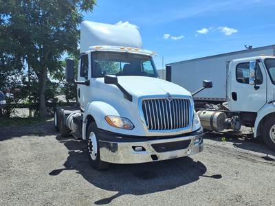 International LT625 Day Cab Truck - 430HP, 10 Speed Automatic