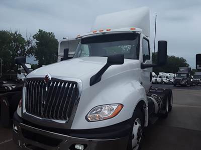 International LT625 Day Cab Truck - 400HP, 10 Speed Automatic