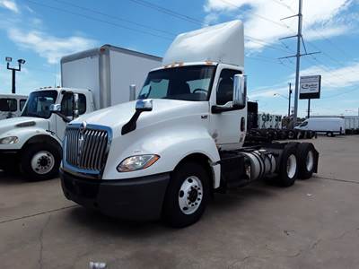 International LT625 Day Cab Truck - 400HP, 10 Speed Automatic